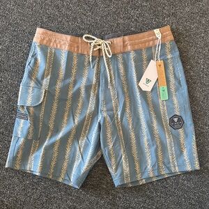 VISSLA kelpline Board Shorts